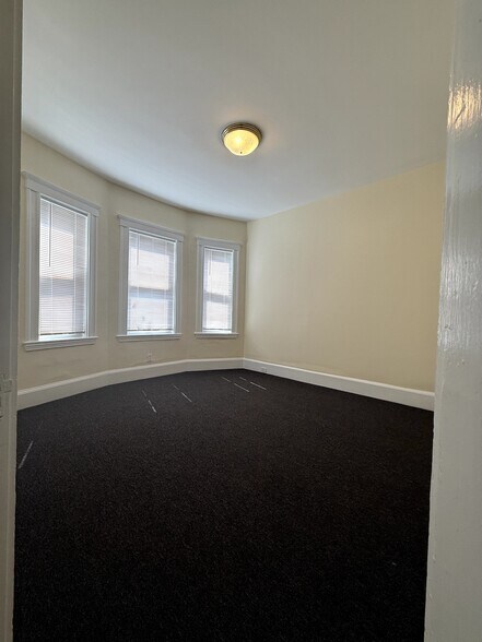 Building Photo - 82 Suffolk St