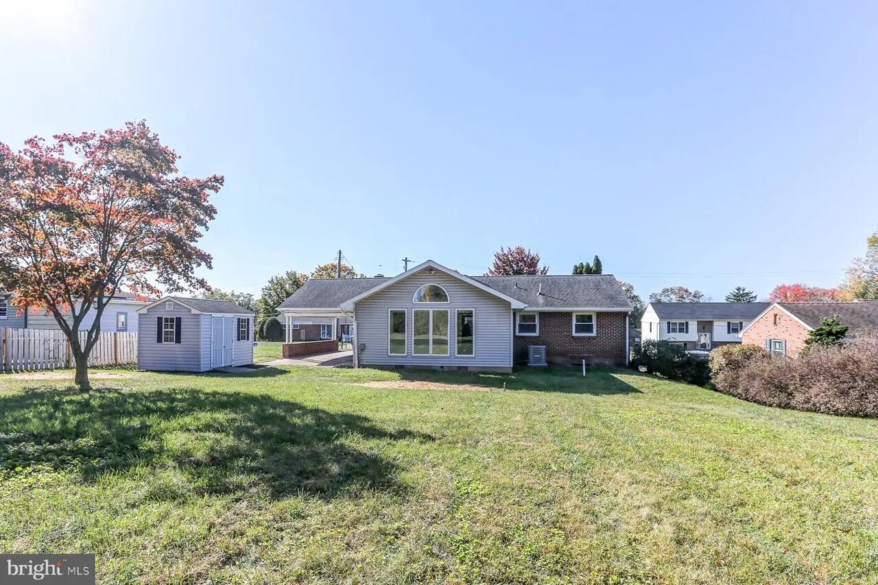 Back Yard/Shed - 2360 Sycamore Rd