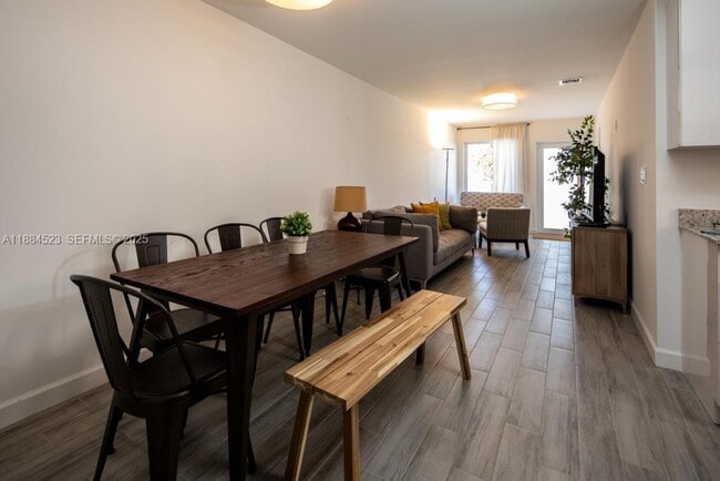 Building Photo - 2800 SW 4th St