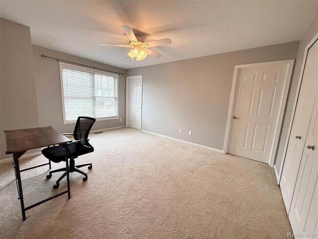 Building Photo - 207 Amys Walk