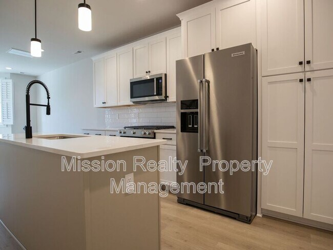 Building Photo - 1724 Old Brick Rd