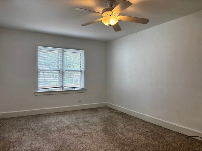 Building Photo - 317 N Monroe St