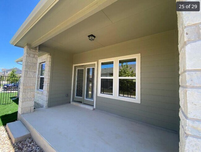 Building Photo - 9315 Looksee Ln