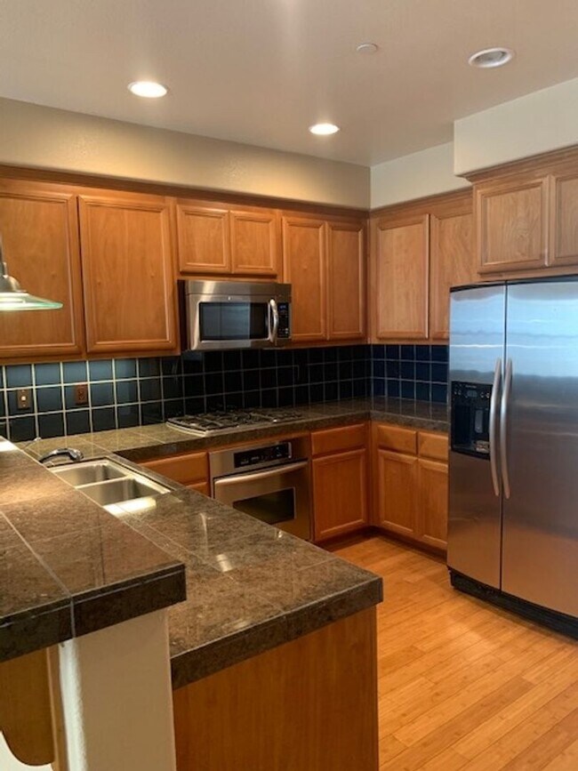 Primary Photo - GORGEOUS MODERN 3BR 3BA TOWNHOUSE IN BEAUT...