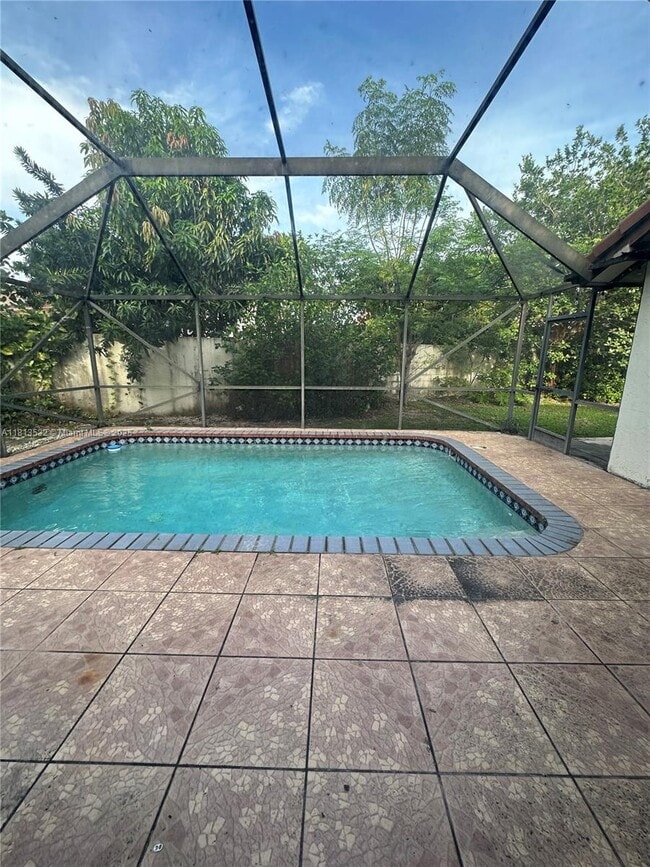 Building Photo - 21615 Villa Nova Dr