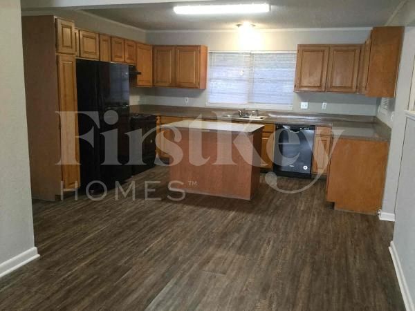 Building Photo - 7000 Meadowbrook Dr