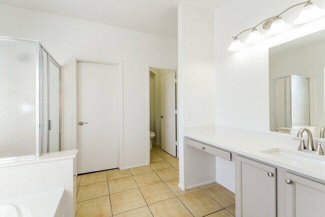 Building Photo - 4536 W Cottontail Rd