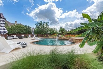 Building Photo - 12305 Lostwood Cir