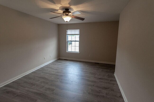 Building Photo - 4614 Dehaven Dr