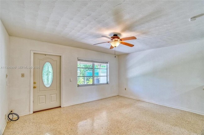 Building Photo - 120 Coquina St