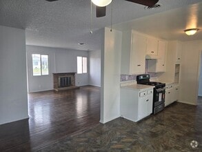 Building Photo - Single Family Home in Anaheim for Rent