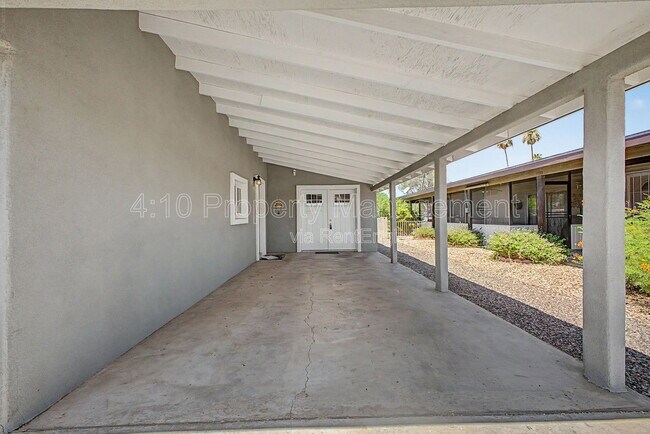 Building Photo - 462 S 80th Pl