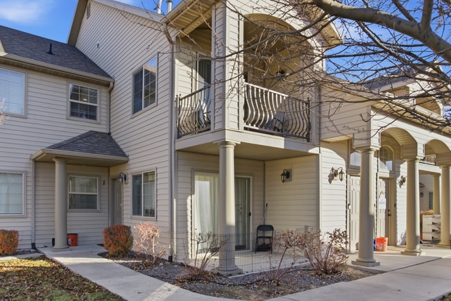 Building Photo - 467 S 2550 W