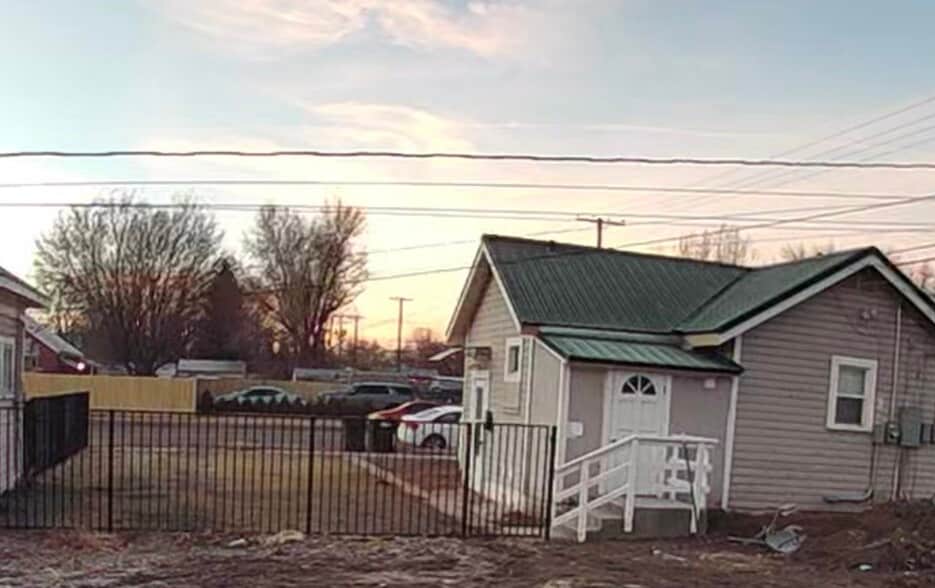Side View and Front Yard - 320 E 15th St