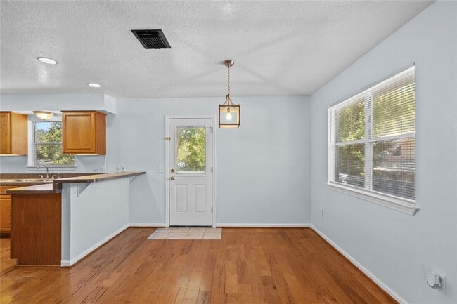 Building Photo - 336 Reppert St