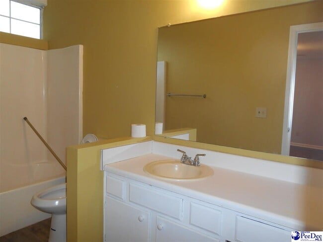 Building Photo - 711 Coventry Ln