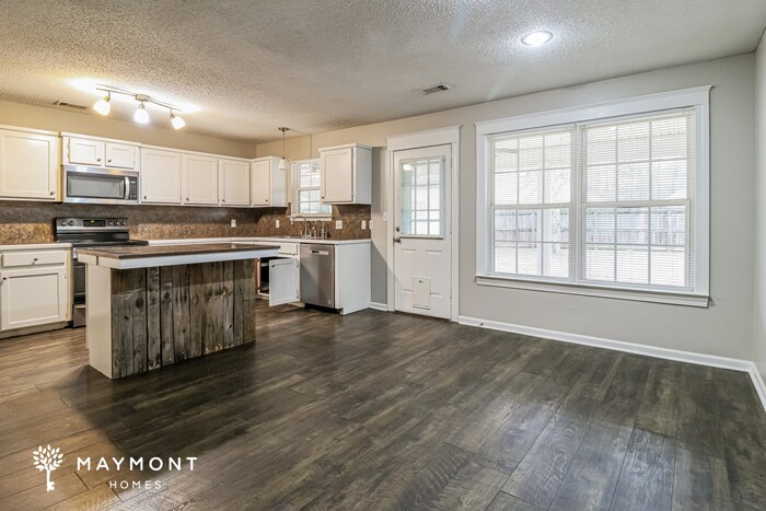 Building Photo - 238 Timberlake Dr