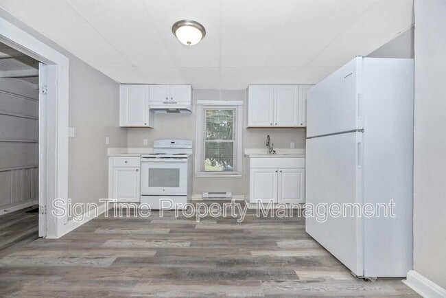 Building Photo - 531 Salem Ave