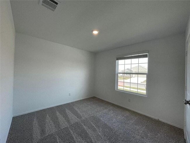Building Photo - 103 Ulmus St