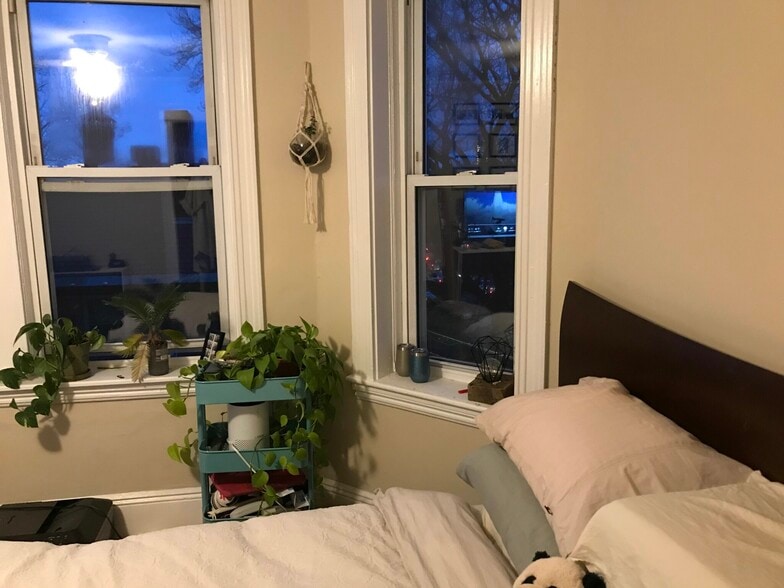 Building Photo - 12 Farrington Ave