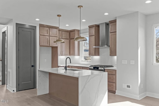 Building Photo - Build Equity While Leasing - Lease and Own...