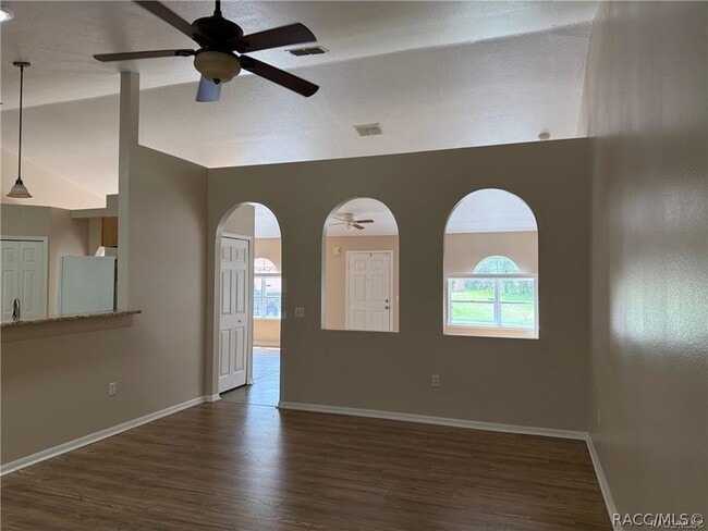 Building Photo - 3 Lindwood Ct