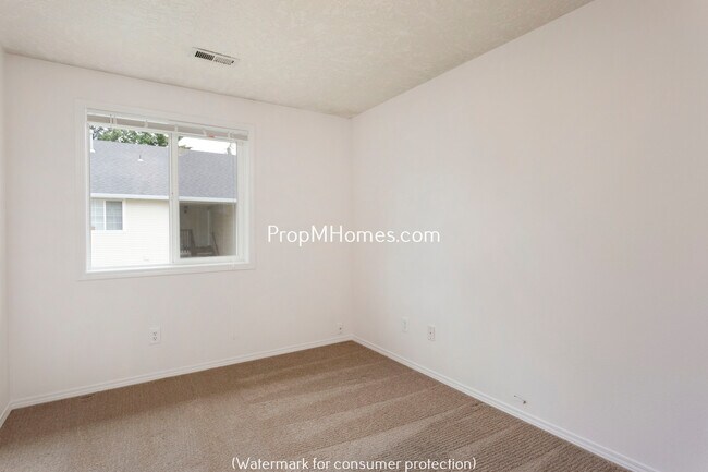 Building Photo - 2516 SE 103rd Ave