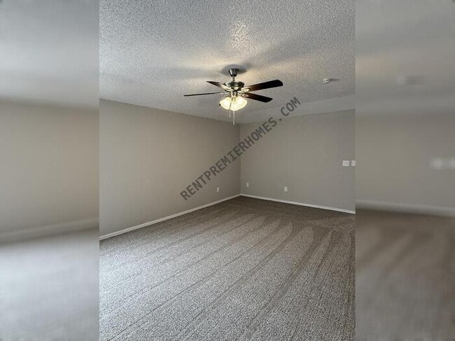 Building Photo - 7413 NW 125th St