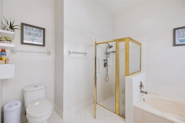 Building Photo - 5460 NW 38th Terrace