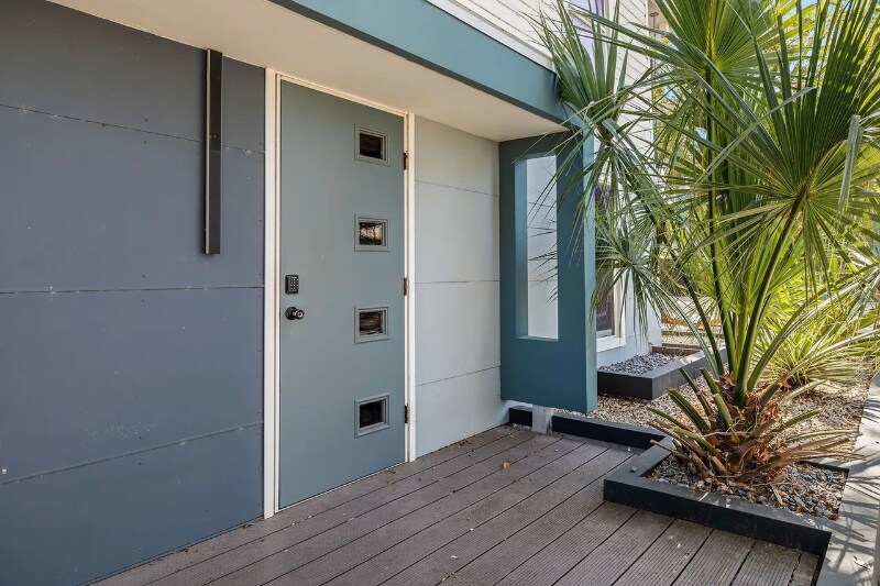 Building Photo - 603 38th St W