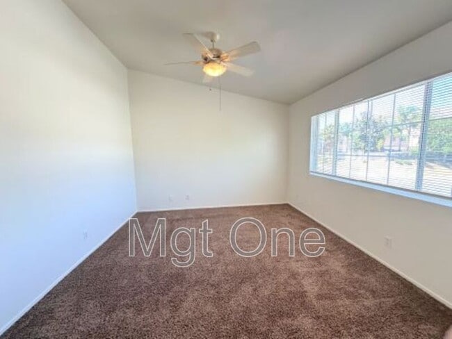 Building Photo - 6001 Kendrick Dr