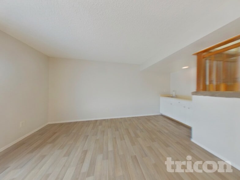 Building Photo - 2635 Rayma Ct