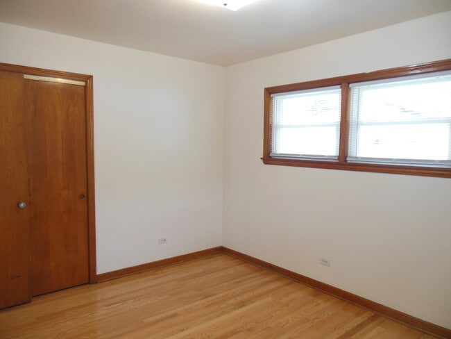 Building Photo - 508 E Butterfield Rd