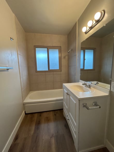 Building Photo - 3325 E Clinton Ave