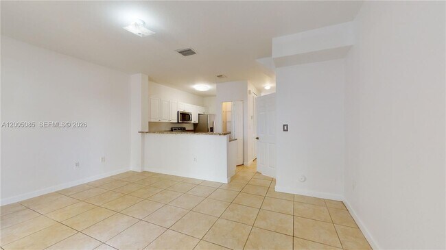 Building Photo - 2929 SE 2nd St