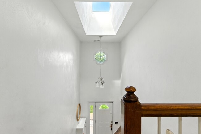 Building Photo - 3077 Silver Maple Dr