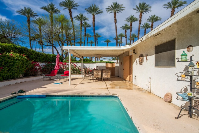 Building Photo - 46555 Cameo Palm Dr