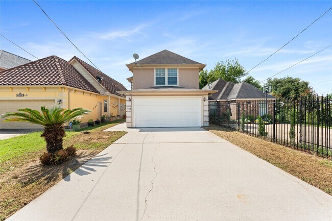 Building Photo - 11510 Palmsprings Dr