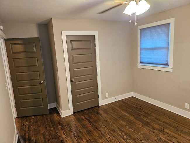 Building Photo - 237 Eisenhower Dr