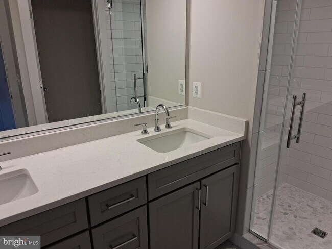 Building Photo - 5158 Ridgeview Retreat Dr