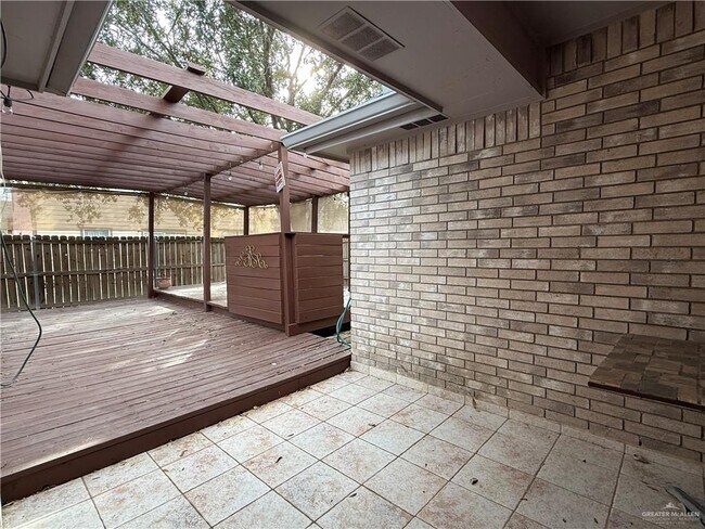 Building Photo - 1328 Nora Dr