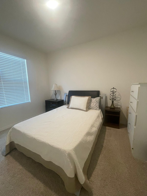 Building Photo - 917 N Brack St