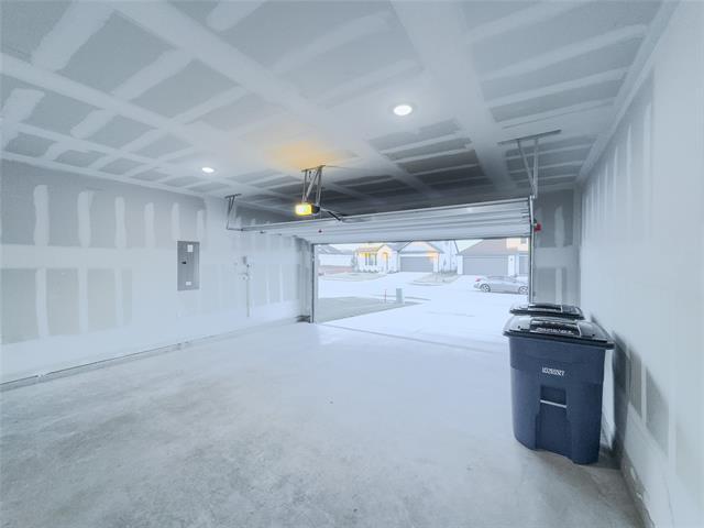 Building Photo - 566 Silver Spgs Ln