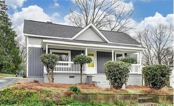 Building Photo - Welcome to this charming 3-bedroom, 2-bathroom home located in the vibrant city of Concord, NC.