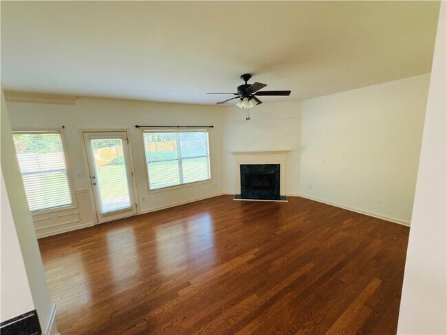 Building Photo - 6055 Apple Rose Dr