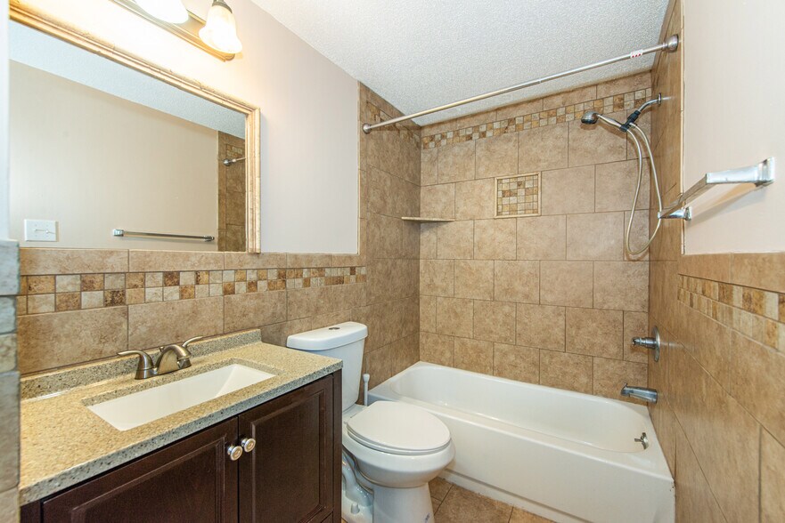 Building Photo - 8 Constitution Way