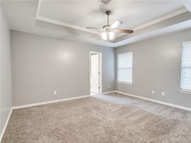 Building Photo - Beautiful Three Bedroom in South Norman!