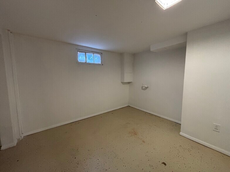 Building Photo - 1103 Stone St