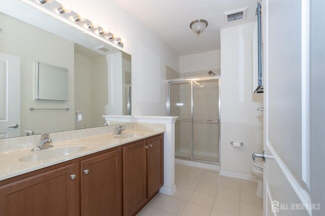 Building Photo - 541 E Celebration Way