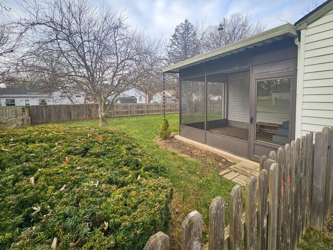 Building Photo - 5352 Crittenden Ave